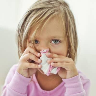 Natural ways to stay healthy this year through cold and flu season. 9 Natural ways to boost your immune system & help your family stay healthy.