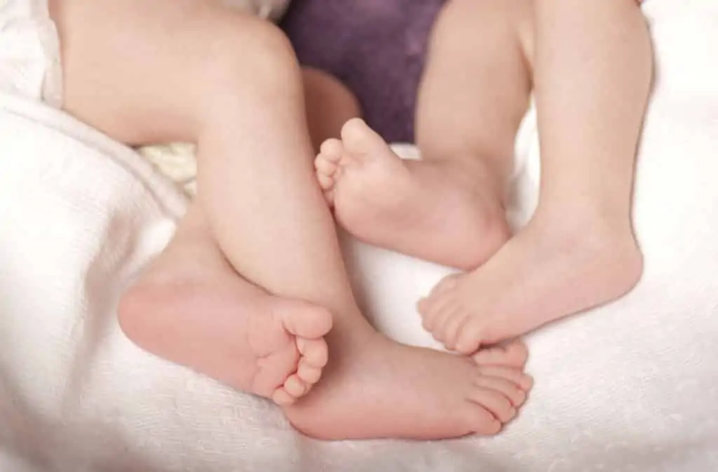 Surviving the First Year with Twins - 5 Must-Know Tips To Making It Easy