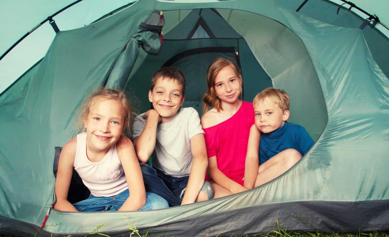 Лагерь childcamp. Палатка фото для детей. Кемпинг с детьми. Поход кемпинг дети. Camping together