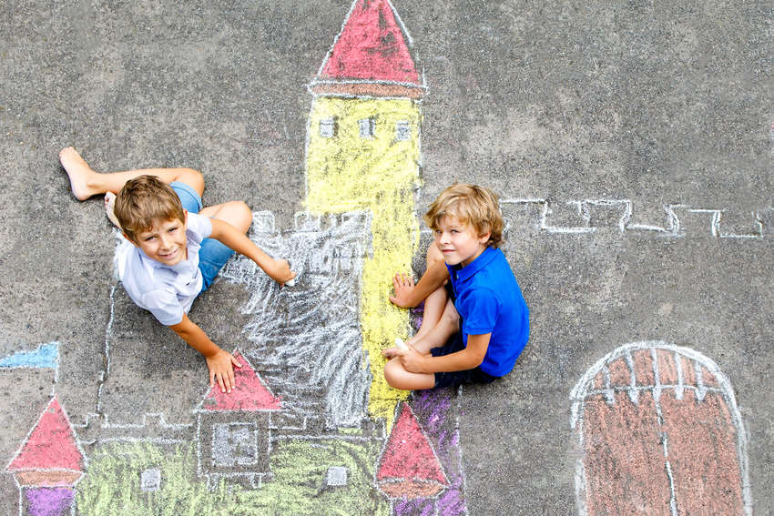 chalk art and sidewalk chalk activity ideas