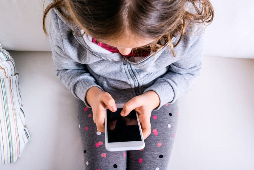 Smart Screentime Rules: Guiding Kids & Teens in the Digital Age