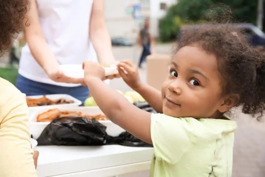 raising kind kids and volunteering with kids