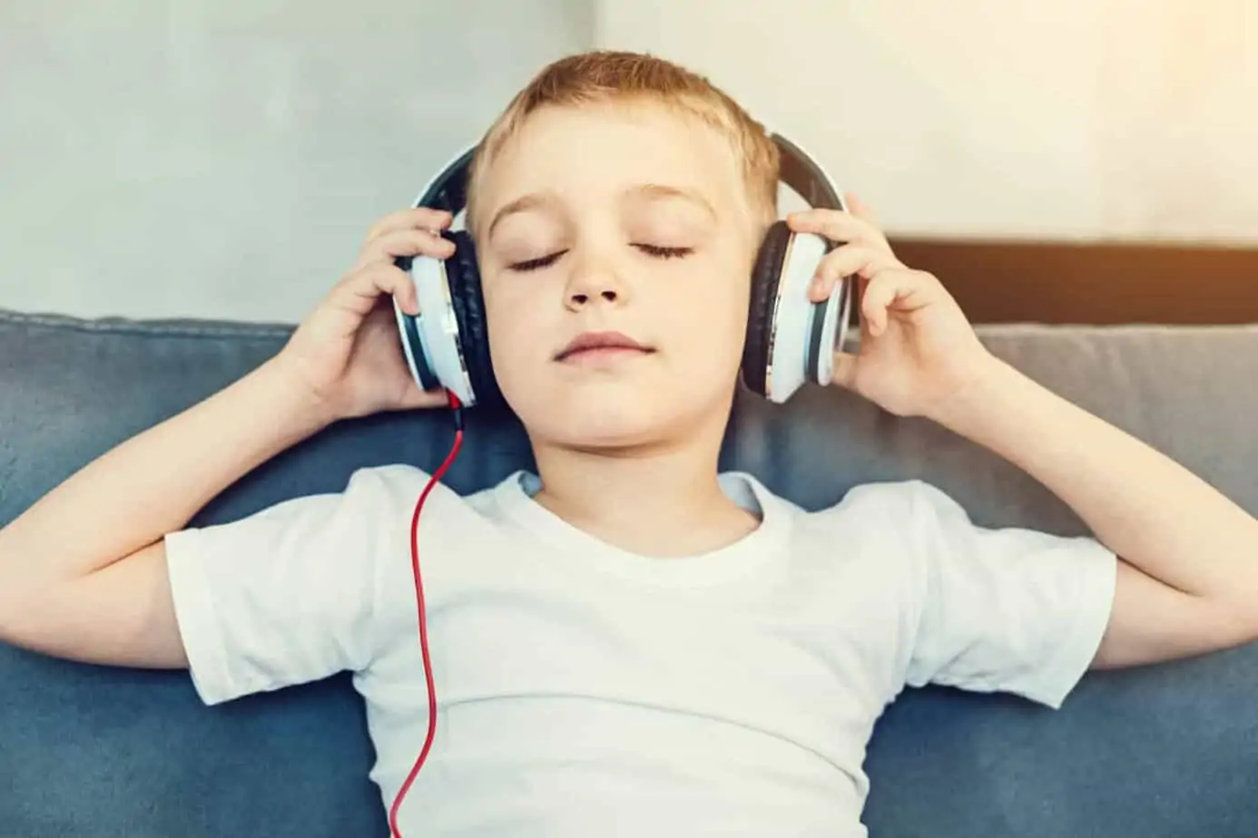 10 simple ways to limit screen time with children. Positive habit-forming ways to create an unplugged family life & raise healthier, more balanced children.