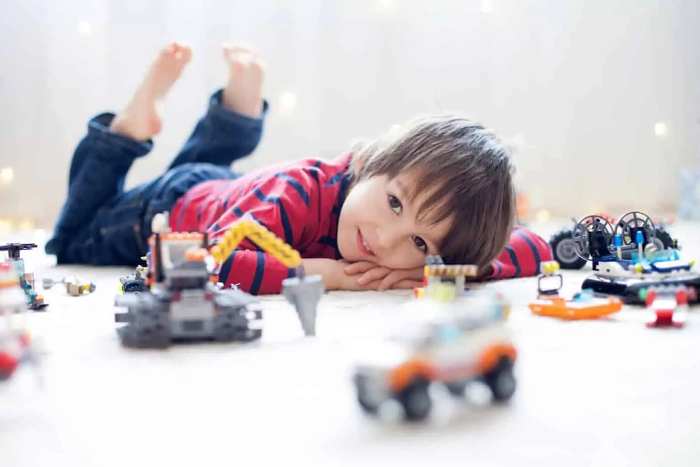 10 simple ways to limit screen time with children. Positive habit-forming ways to create an unplugged family life & raise healthier, more balanced children.