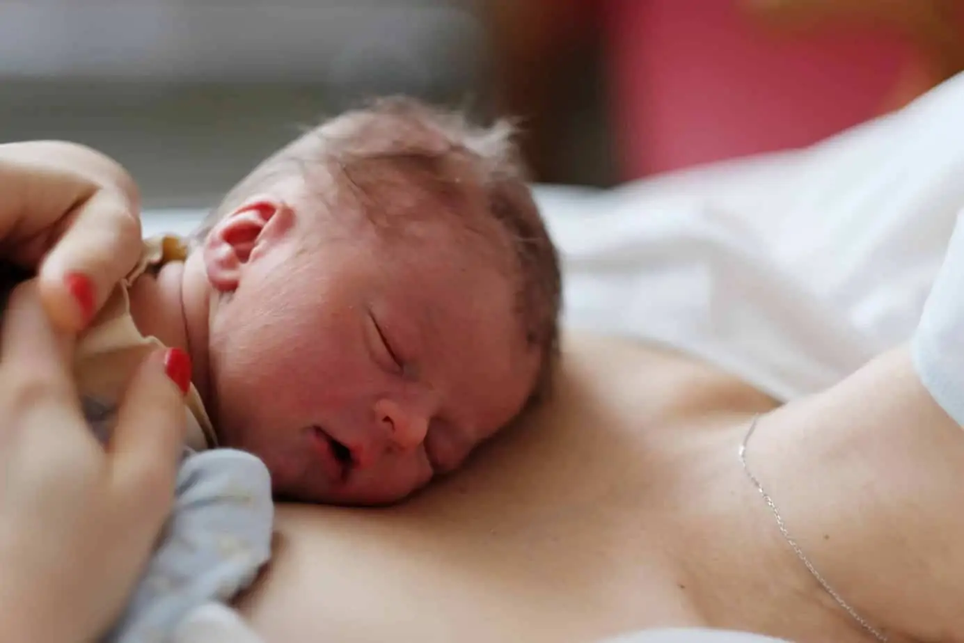 Labor & delivery takes a toll on the body, and while you're adjusting to post-pregnancy life, it's essential to give attention to postpartum healing and recovery with extra TLC. The healing powers of a postpartum sitz bath can provide you relief from soreness and pain, and speed up the postpartum recovery process.